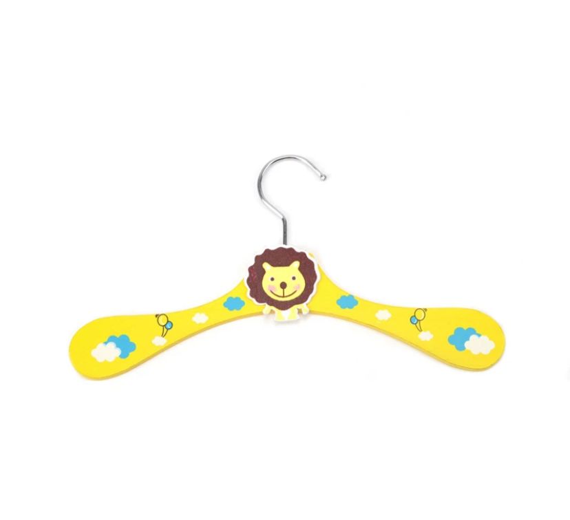 Percha de madera diseño infantil