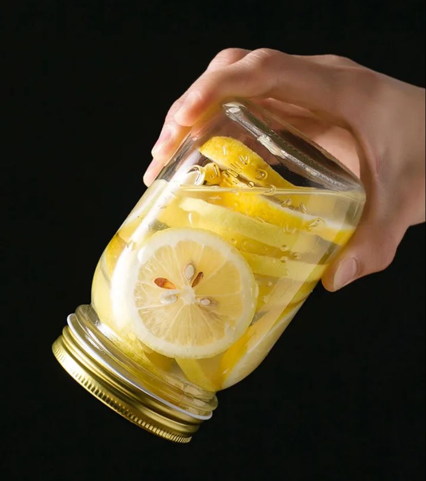 Frasco de vidrio con tapa dorada 450ml