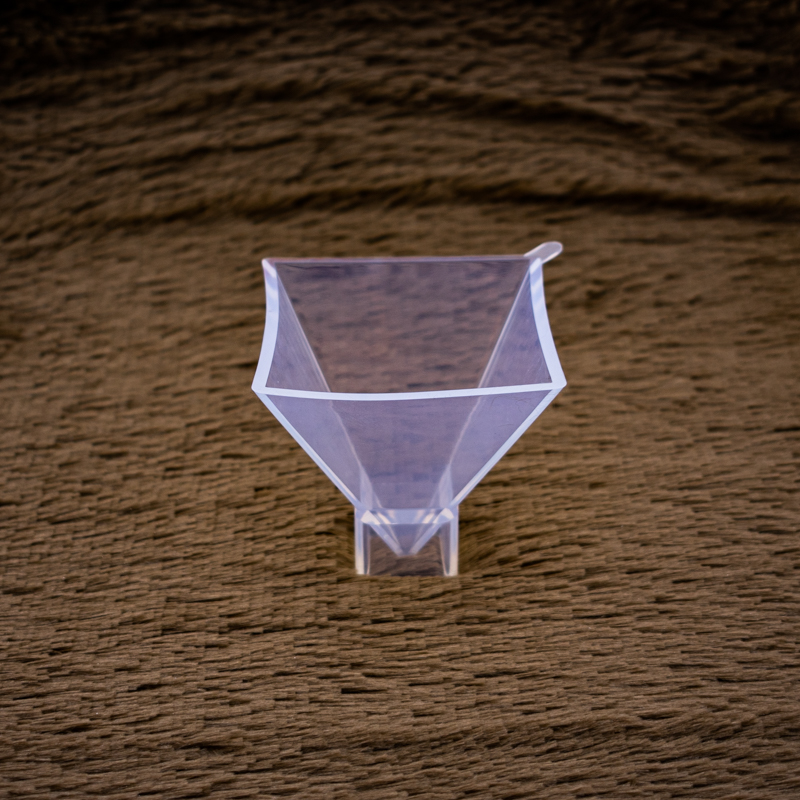 Molde de silicona pirámide 76mm