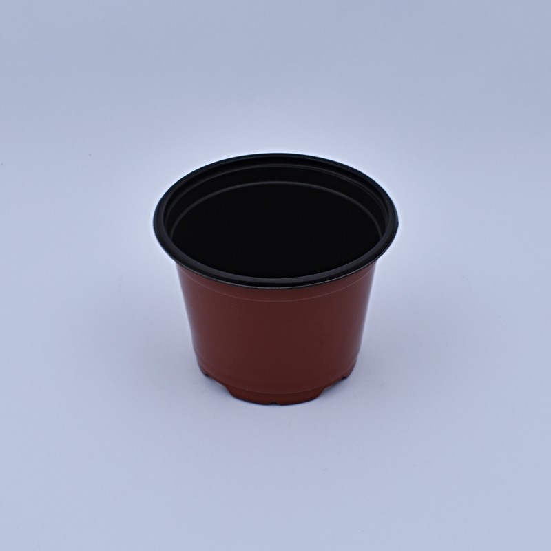 Plantera de plastico marrón 15*11cm