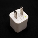 Cargador con entrada USB