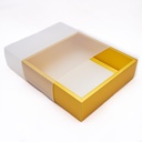 CAJA CON VISOR 25.5*25.5*7.5CM DORADO Y PL