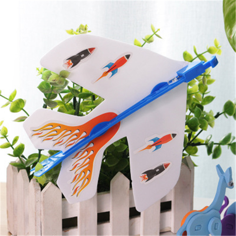 Avión hondita con luz