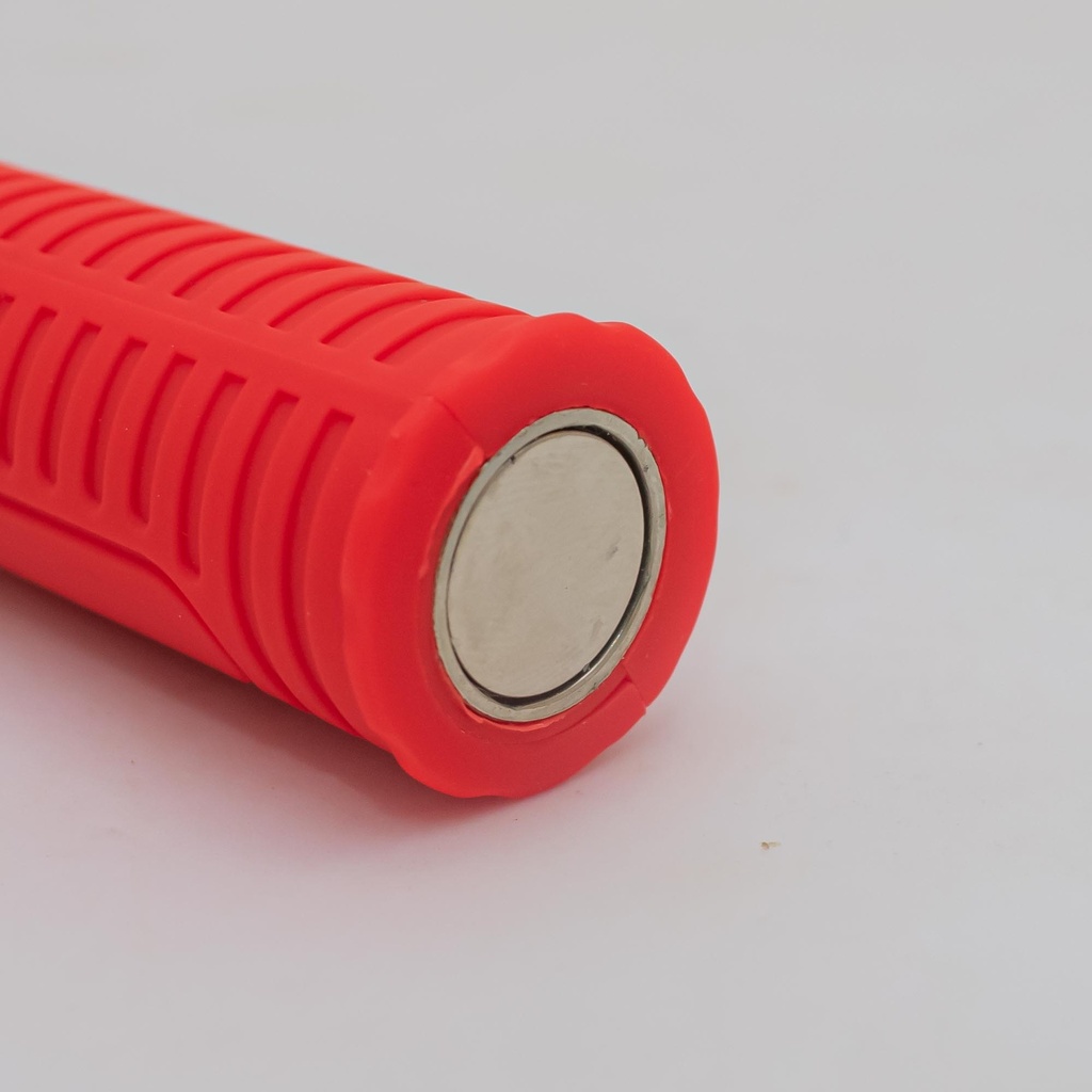 Linterna LED con imán