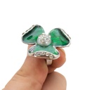 Anillo de metal con formas