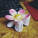 Pinza forma de flor diseño difuminado 7.5cm
