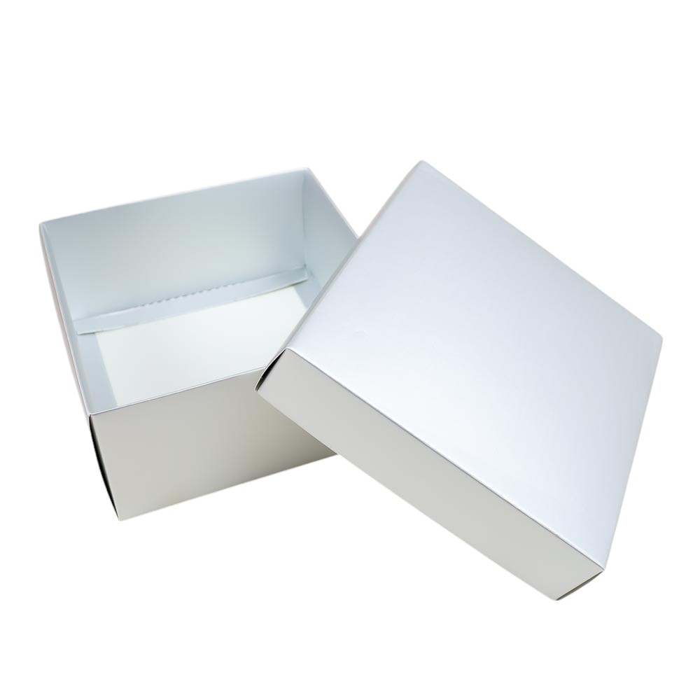 Caja plateado / dorado 12 piezas