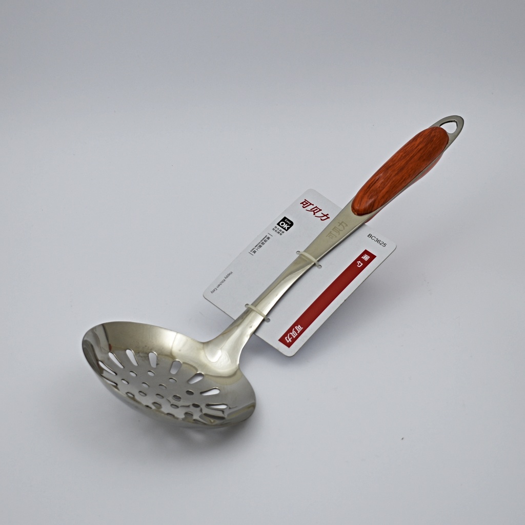 Espumadera redonda mango de plastico