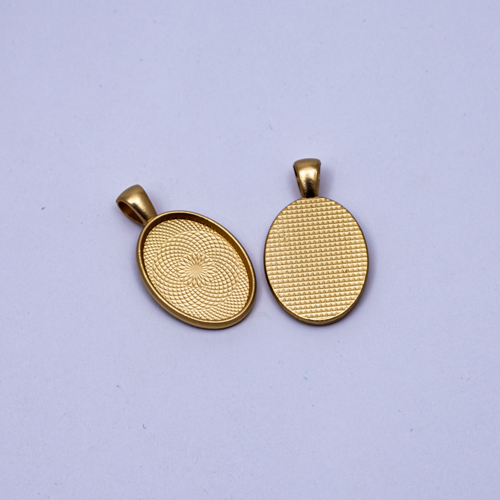 Dije ovalado en dorado 5pc