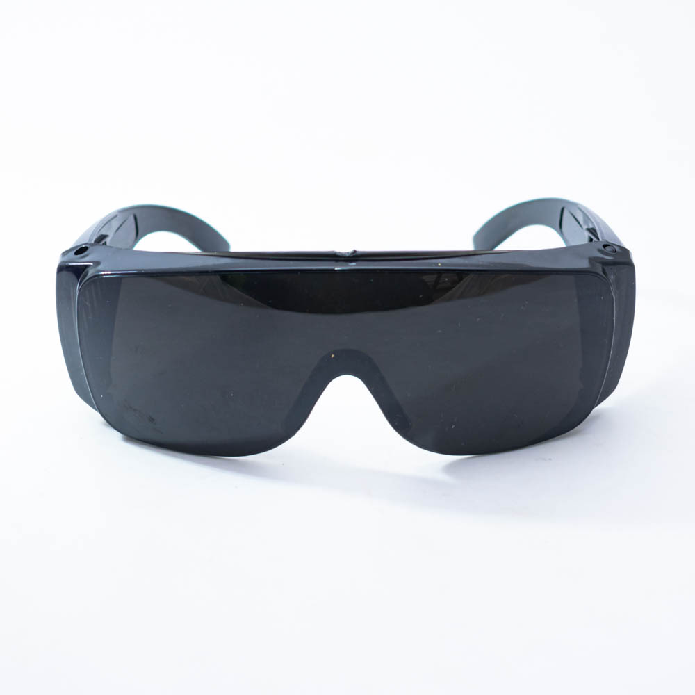 Lentre protector negro WYNNS