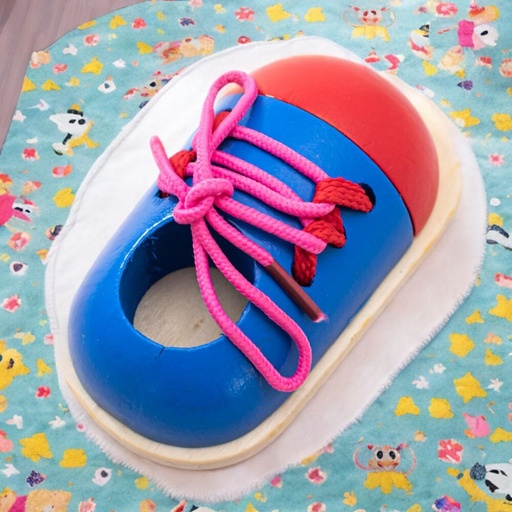 [62801] Juego didáctico de madera zapato con cordón