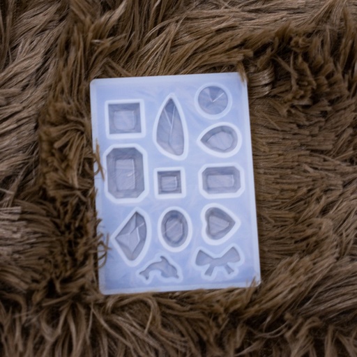 [DY053] Molde de silicona diseño gema pequeña 0.8cm